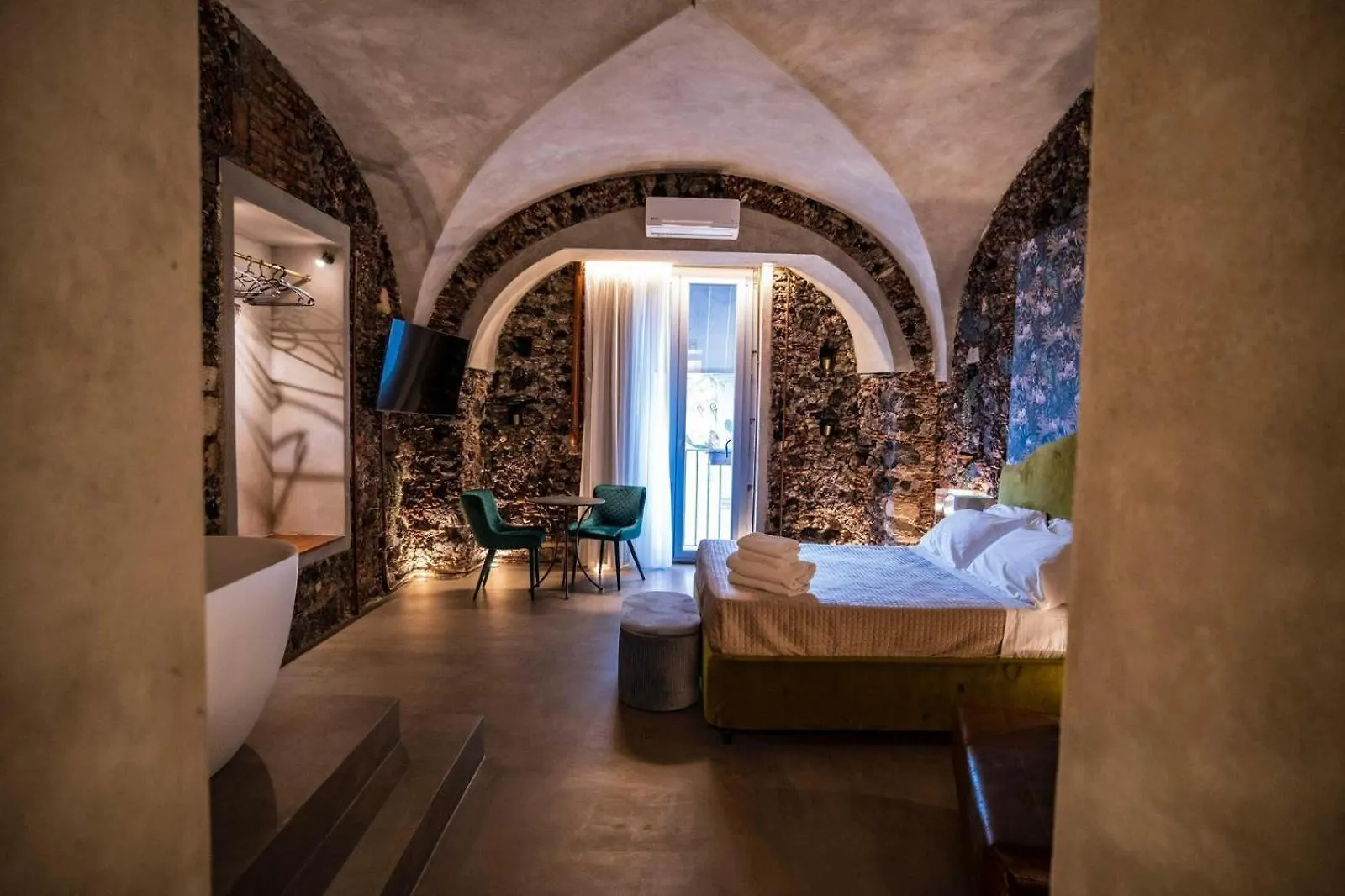 Charme Catania Central Suites